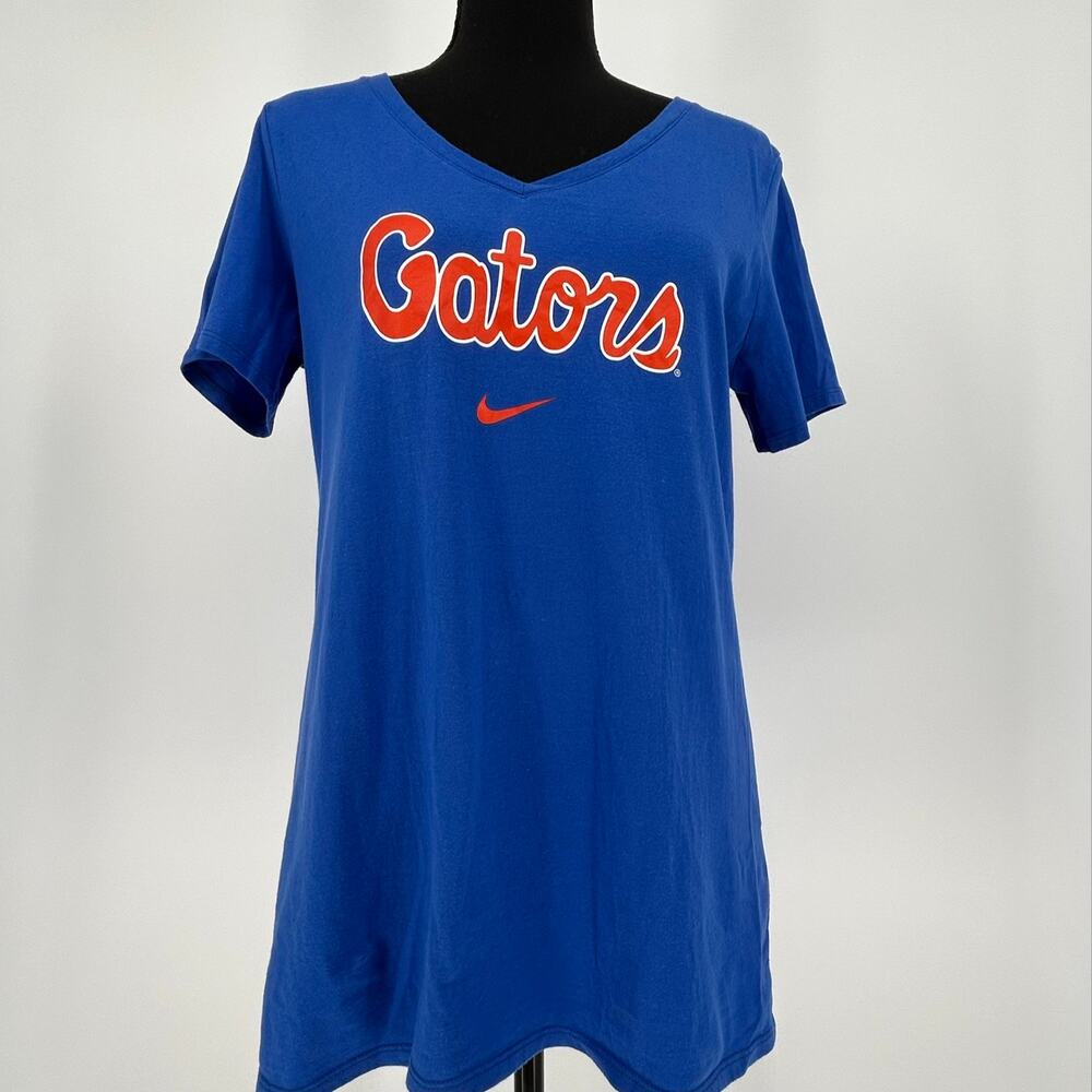 Nike Florida Gators Womens V-Neck T-Shirt Size M Royal Blue Script Logo UF NCAA